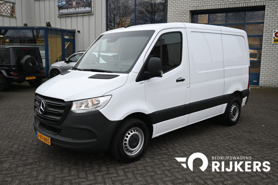 Mercedes-Benz Sprinter 211 CDI L1H1 FWD 3000 kg Trekgewicht, MBUX navigatie met parkeerpakket, Etc.