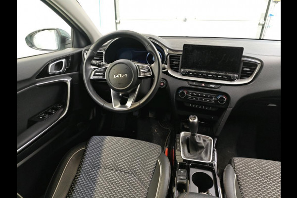 Kia Ceed 1.5 T-GDi DynamicPlusLine | 28000 KM | 140 PK | Virtual Cockpit | Navigatie | Stuurwielverwarming
