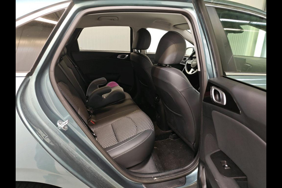 Kia Ceed 1.5 T-GDi DynamicPlusLine | 28000 KM | 140 PK | Virtual Cockpit | Navigatie | Stuurwielverwarming