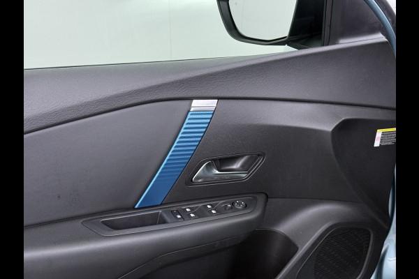 Citroën Ë-C4 50kWh SOH 100% Panorama-Schuifdak Stoel+Stuurverwarming Head-Up Display Adap.Cruise 360°Camera Apple Carplay Android Auto Navi E Keyless Lmv Led Isofix DAB Lane Assist Voorruitverwarming Regen-Lichtsensor Dodehoek detector Bluetooth Rijstrooksensor