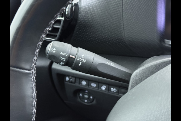 Citroën Ë-C4 50kWh SOH 100% Panorama-Schuifdak Stoel+Stuurverwarming Head-Up Display Adap.Cruise 360°Camera Apple Carplay Android Auto Navi E Keyless Lmv Led Isofix DAB Lane Assist Voorruitverwarming Regen-Lichtsensor Dodehoek detector Bluetooth Rijstrooksensor