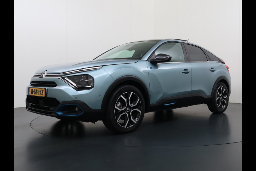 Citroën Ë-C4 50kWh SOH 100% Panorama-Schuifdak Stoel+Stuurverwarming Head-Up Display Adap.Cruise 360°Camera Apple Carplay Android Auto Navi E Keyless Lmv Led Isofix DAB Lane Assist Voorruitverwarming Regen-Lichtsensor Dodehoek detector Bluetooth Rijstrooksensor