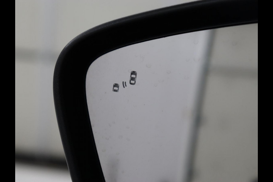 Ford Kuga 2.5 PHEV Titanium | SOH 91,5% | Trekhaak | Stoelverwarming | Adaptive cruise | Camera | Caplay | Navigatie | Dodehoek detectie | Keyless | Digital Cockpit | Achterbankverwarming | Plug In