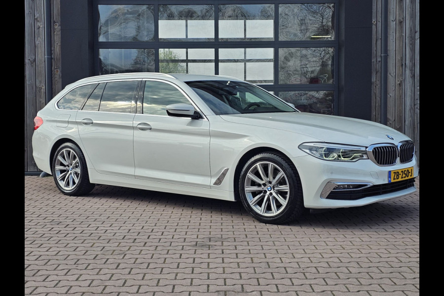 BMW 5 Serie Touring 520i High Executive Edition | Automaat | LED | Trekhaak | Parkeerhulp | Camera | Navi | Leder | Stoelverwarming |