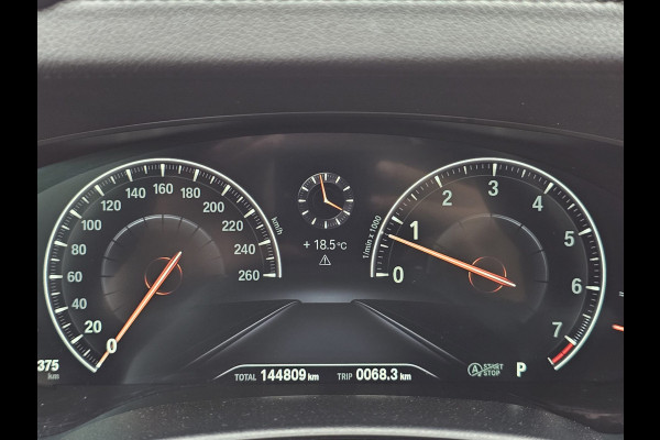 BMW 5 Serie Touring 520i High Executive Edition | Automaat | LED | Trekhaak | Parkeerhulp | Camera | Navi | Leder | Stoelverwarming |