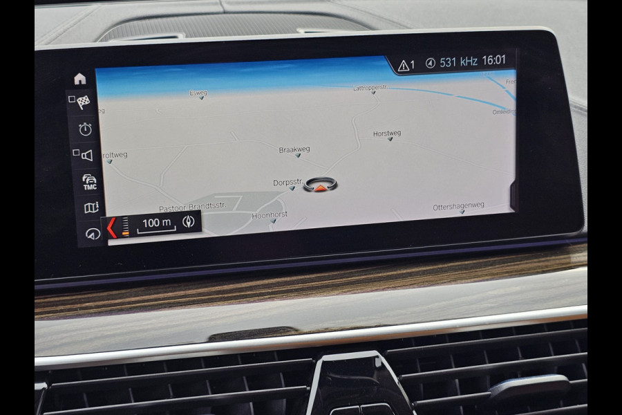 BMW 5 Serie Touring 520i High Executive Edition | Automaat | LED | Trekhaak | Parkeerhulp | Camera | Navi | Leder | Stoelverwarming |