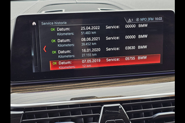 BMW 5 Serie Touring 520i High Executive Edition | Automaat | LED | Trekhaak | Parkeerhulp | Camera | Navi | Leder | Stoelverwarming |