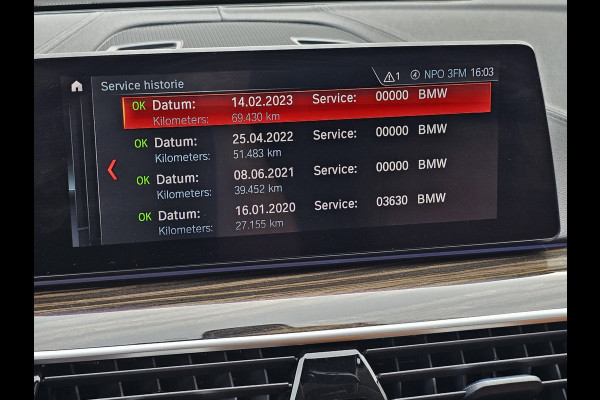 BMW 5 Serie Touring 520i High Executive Edition | Automaat | LED | Trekhaak | Parkeerhulp | Camera | Navi | Leder | Stoelverwarming |