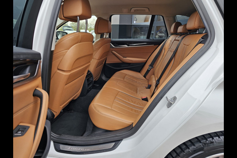 BMW 5 Serie Touring 520i High Executive Edition | Automaat | LED | Trekhaak | Parkeerhulp | Camera | Navi | Leder | Stoelverwarming |