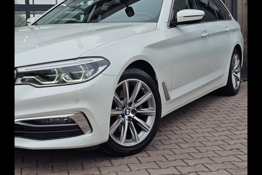 BMW 5 Serie Touring 520i High Executive Edition | Automaat | LED | Trekhaak | Parkeerhulp | Camera | Navi | Leder | Stoelverwarming |