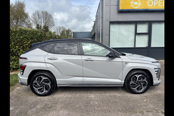 Hyundai Kona 1.6 T-GDI N Line 199pk versie! | Uniek in NL | Stoelverwarming | Adaptive Cruise Control | Elektrsich verstelbare stoelen | Dealer odnerhou