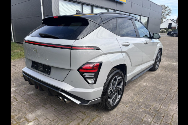 Hyundai Kona 1.6 T-GDI N Line 199pk versie! | Uniek in NL | Stoelverwarming | Adaptive Cruise Control | Elektrsich verstelbare stoelen | Dealer odnerhou