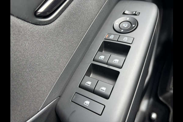 Hyundai Kona 1.6 T-GDI N Line 199pk versie! | Uniek in NL | Stoelverwarming | Adaptive Cruise Control | Elektrsich verstelbare stoelen | Dealer odnerhou