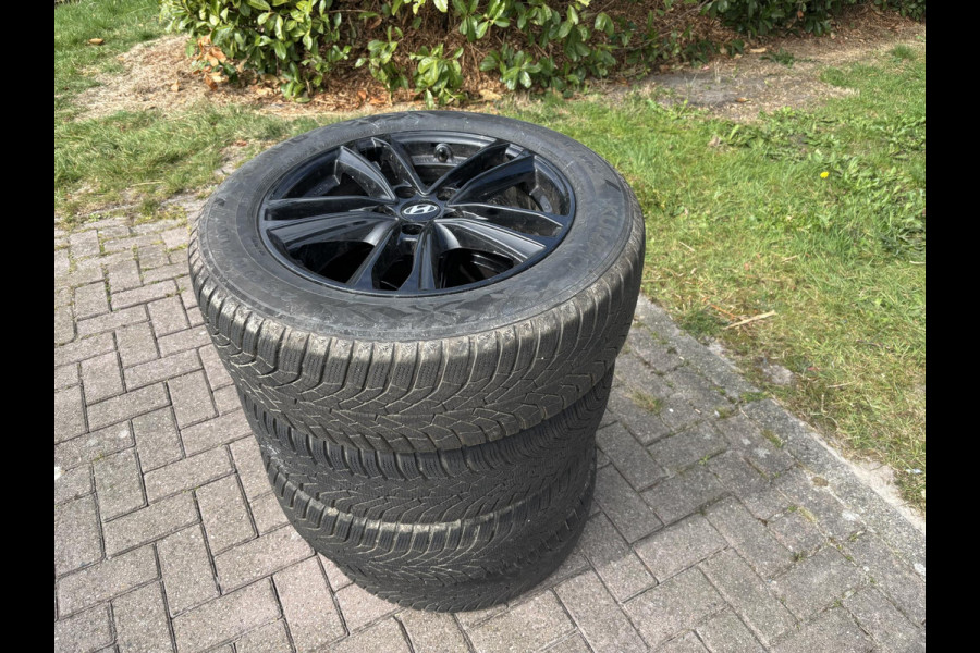 Hyundai Kona 1.6 T-GDI N Line 199pk versie! | Uniek in NL | Stoelverwarming | Adaptive Cruise Control | Elektrsich verstelbare stoelen | Dealer odnerhou