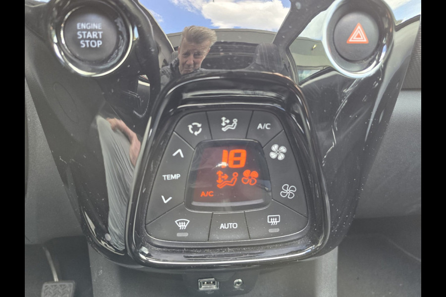 Peugeot 108 1.0 e-VTi Allure TOP! | 2E EIGENAAR | 12MND GARANTIE | CAMERA | LMV | KEYLESS |