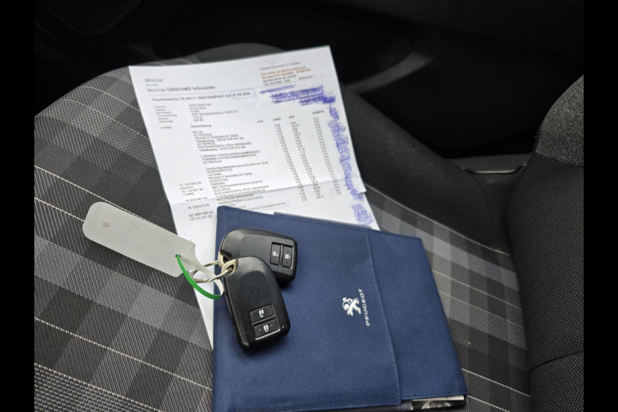 Peugeot 108 1.0 e-VTi Allure TOP! | 2E EIGENAAR | 12MND GARANTIE | CAMERA | LMV | KEYLESS |