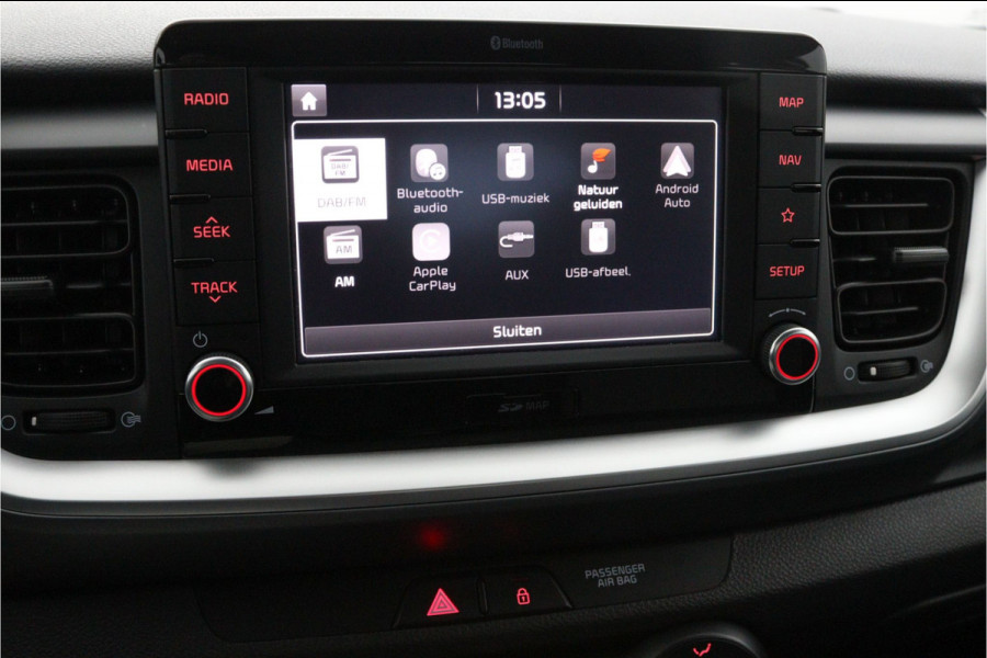 Kia Stonic 1.0 T-GDi DynamicLine - Navigatie - Airco - Cruise Control - Apple CarPlay/Android Auto - Camera - Fabrieksgarantie tot 03-2027