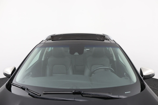 Kia Sportage 1.6 T-GDI DynamicPlusLine Automaat - Schuif-/kanteldak - Trekhaak - Keyless - Stoelverwarming - Apple CarPlay/Android Auto - Fabrieksgarantie tot 10-2026