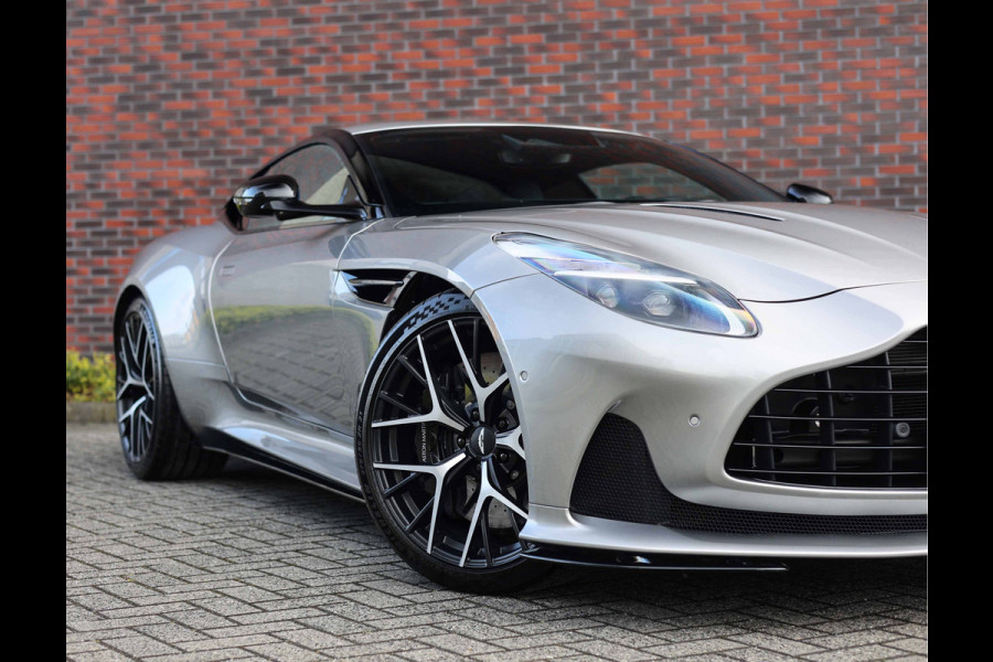 Aston Martin DB12 4.0 V8