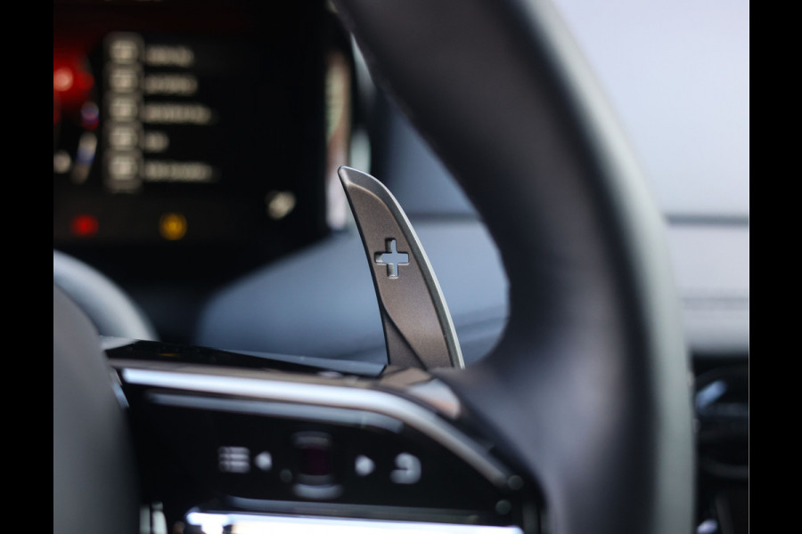 Aston Martin DB12 4.0 V8