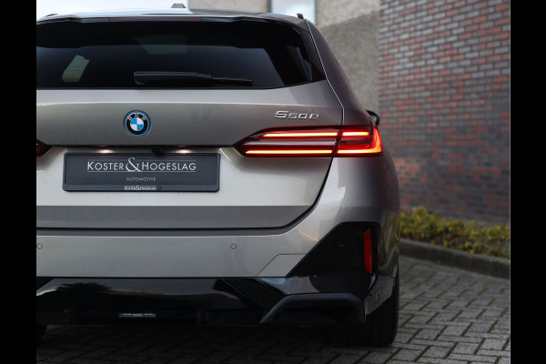 BMW 5 Serie Touring 550e xDrive | Oxid Grey - M Sport Pro