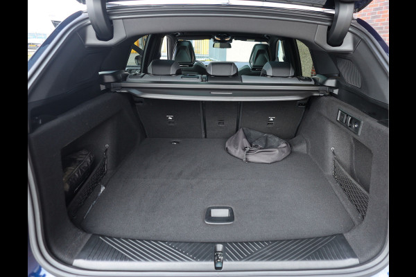BMW X3 30e xDrive | Pano - Trekhaak - HUD