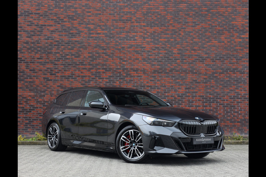 BMW 5 Serie Touring 550e xDrive | Trekhaak - M Sport Pro - Alcantara