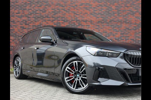 BMW 5 Serie Touring 550e xDrive | Trekhaak - M Sport Pro - Alcantara