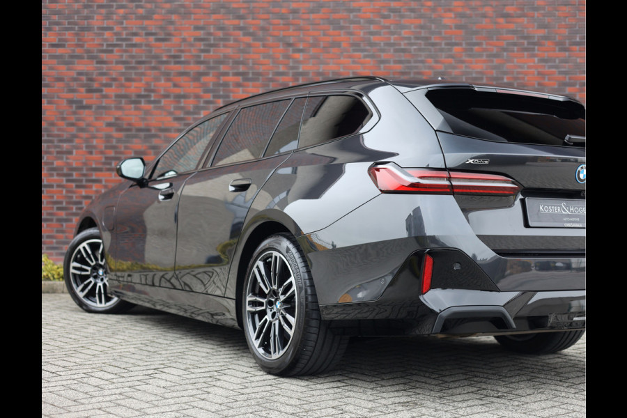 BMW 5 Serie Touring 550e xDrive | Trekhaak - M Sport Pro - Alcantara