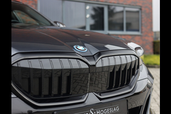 BMW 5 Serie Touring 550e xDrive | Trekhaak - M Sport Pro - Alcantara
