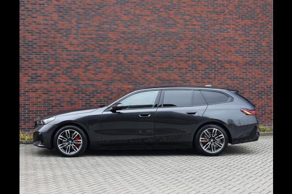 BMW 5 Serie Touring 550e xDrive | Trekhaak - M Sport Pro - Alcantara
