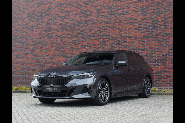 BMW 5 Serie Touring 550e xDrive | Trekhaak - M Sport Pro - Alcantara
