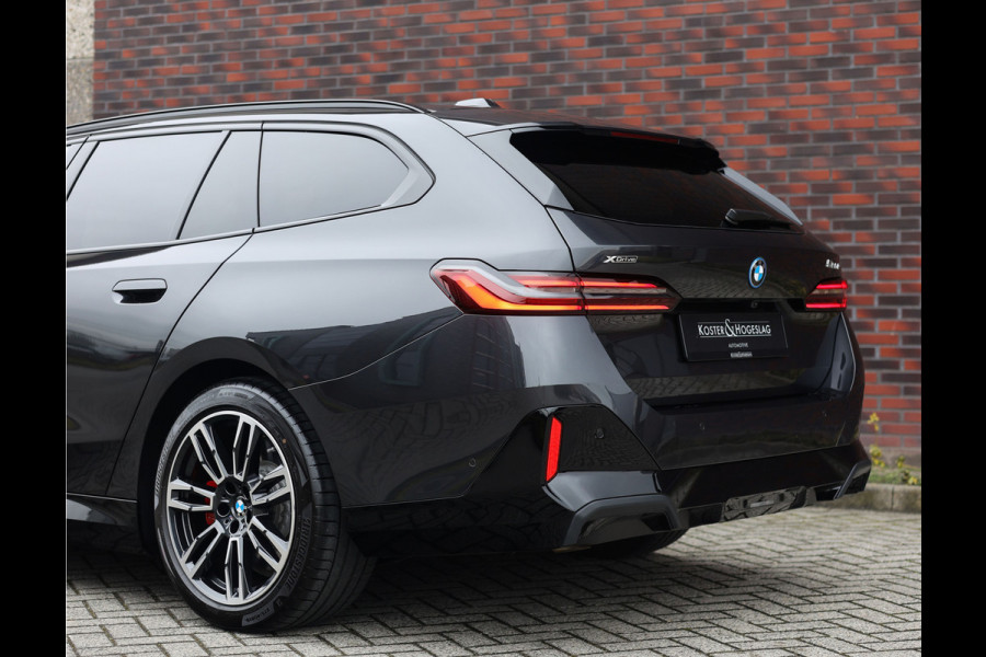 BMW 5 Serie Touring 550e xDrive | Trekhaak - M Sport Pro - Alcantara
