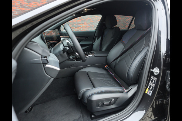 BMW 5 Serie Touring 550e xDrive | Trekhaak - M Sport Pro - Alcantara