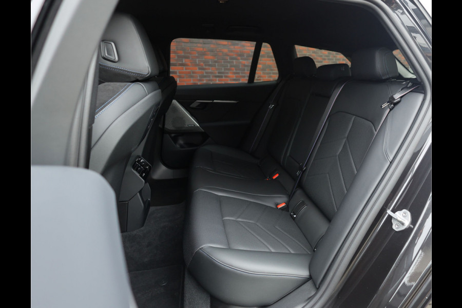 BMW 5 Serie Touring 550e xDrive | Trekhaak - M Sport Pro - Alcantara