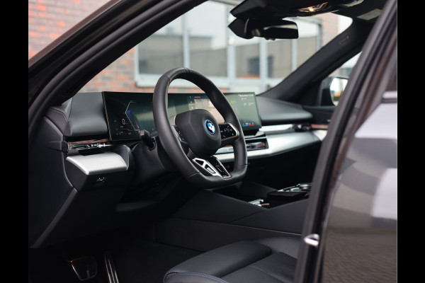 BMW 5 Serie Touring 550e xDrive | Trekhaak - M Sport Pro - Alcantara