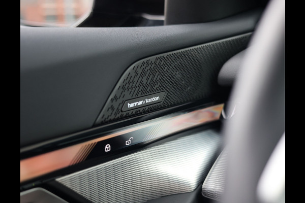 BMW 5 Serie Touring 550e xDrive | Trekhaak - M Sport Pro - Alcantara