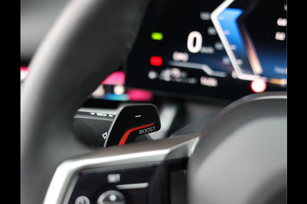 BMW 5 Serie Touring 550e xDrive | Trekhaak - M Sport Pro - Alcantara