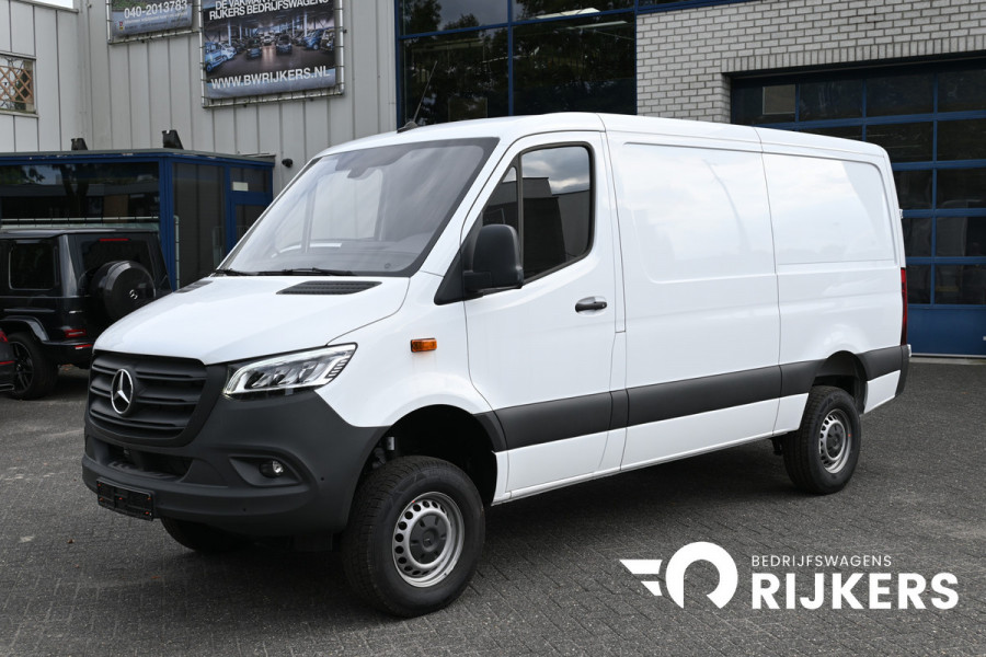 Mercedes-Benz Sprinter 319 CDI L2H1 4x4 LED, Trekhaak, MBUX met camera en parkeerpakket