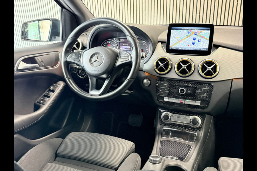 Mercedes-Benz B-Klasse B180 Ambition AUT NAVIGATIE AIRCO CRUISE CONTROL LED XENON PDC TREKHAAK
