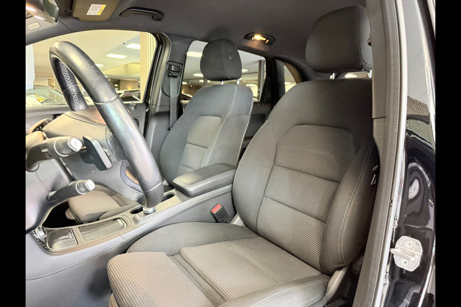 Mercedes-Benz B-Klasse B180 Ambition AUT NAVIGATIE AIRCO CRUISE CONTROL LED XENON PDC TREKHAAK