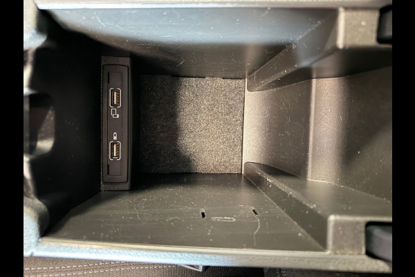 Mercedes-Benz B-Klasse B180 Ambition AUT NAVIGATIE AIRCO CRUISE CONTROL LED XENON PDC TREKHAAK