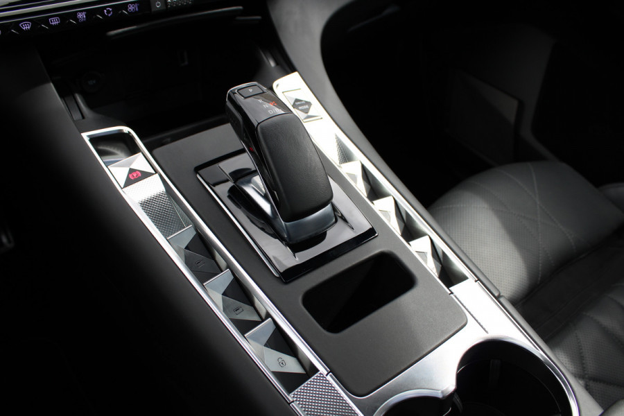 DS 7 Crossback E-Tense 4x4 300PK Rivoli | Full Options | Massage | Panoramadak | Trekhaak | Leder | Nachtzicht