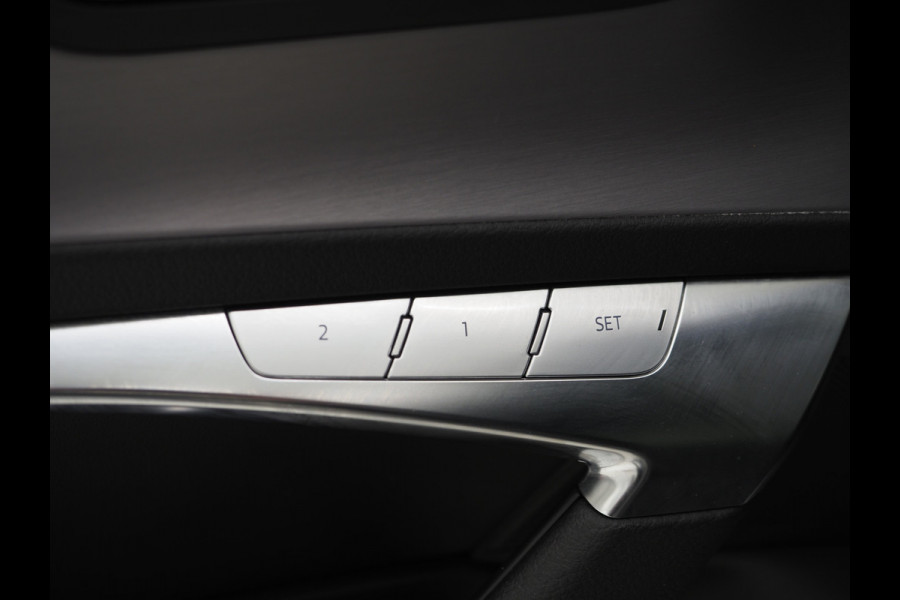 Audi A6 Avant 55 TFSI e quattro Competition Full Black | Panoramadak | B&O Audio | Camera | Keyless | Adaptive Cruise | Sfeerlicht | Carplay