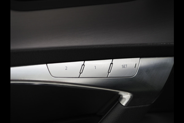 Audi A6 Avant 55 TFSI e quattro Competition Full Black | Panoramadak | B&O Audio | Camera | Keyless | Adaptive Cruise | Sfeerlicht | Carplay