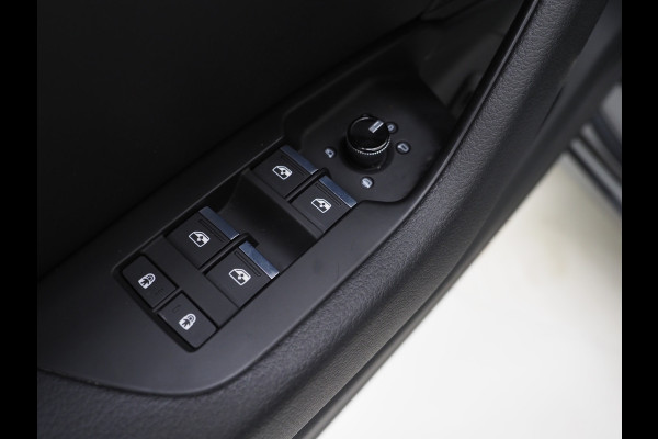 Audi A6 Avant 55 TFSI e quattro Competition Full Black | Panoramadak | B&O Audio | Camera | Keyless | Adaptive Cruise | Sfeerlicht | Carplay