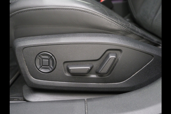 Audi A6 Avant 55 TFSI e quattro Competition Full Black | Panoramadak | B&O Audio | Camera | Keyless | Adaptive Cruise | Sfeerlicht | Carplay