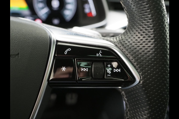 Audi A6 Avant 55 TFSI e quattro Competition Full Black | Panoramadak | B&O Audio | Camera | Keyless | Adaptive Cruise | Sfeerlicht | Carplay