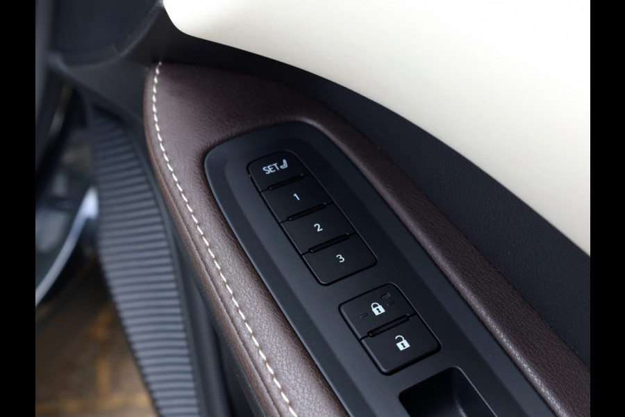 Lexus RX 450h+President Line