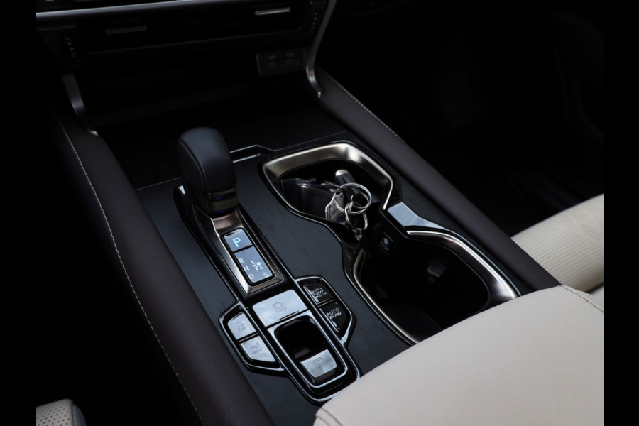 Lexus RX 450h+President Line